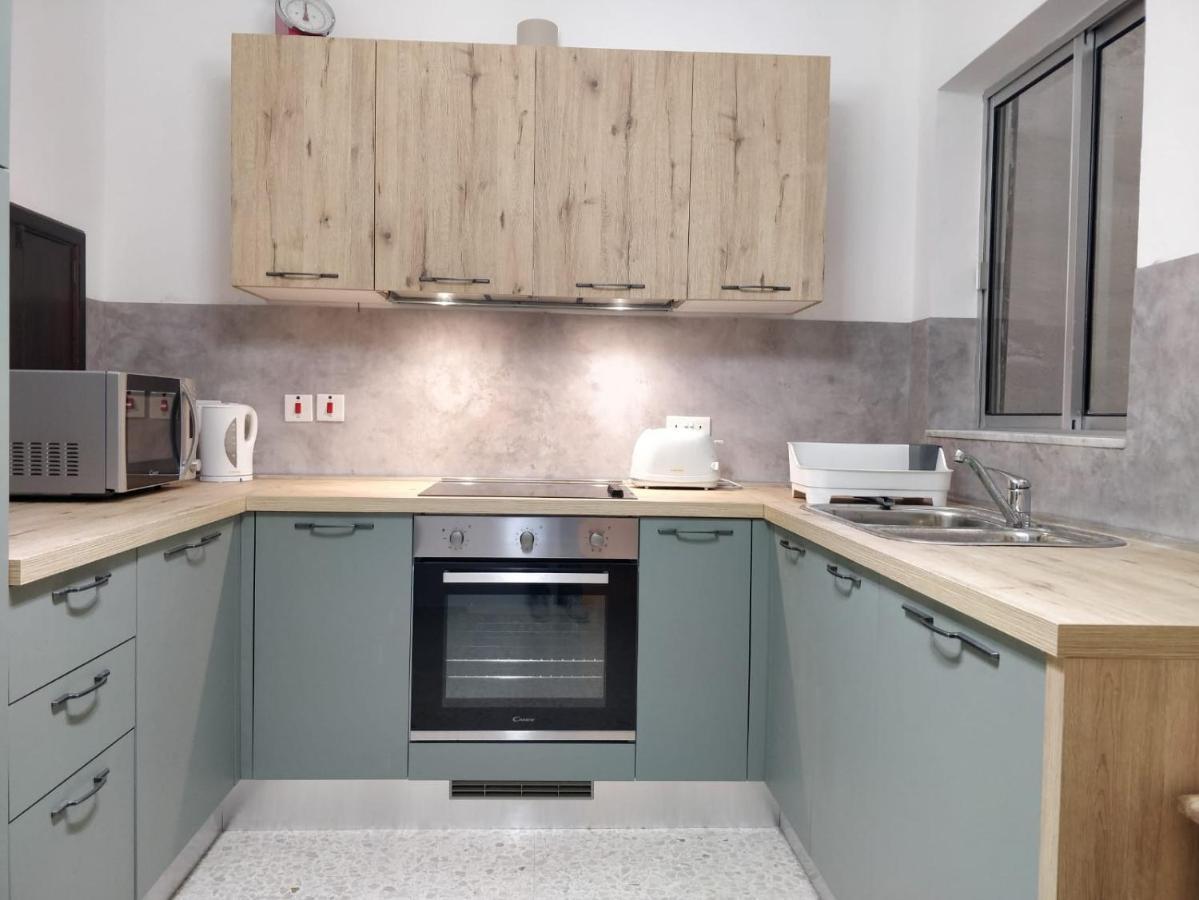 Large Apartment Close To Rocky Beach Mcre1-1 Sliema Extérieur photo