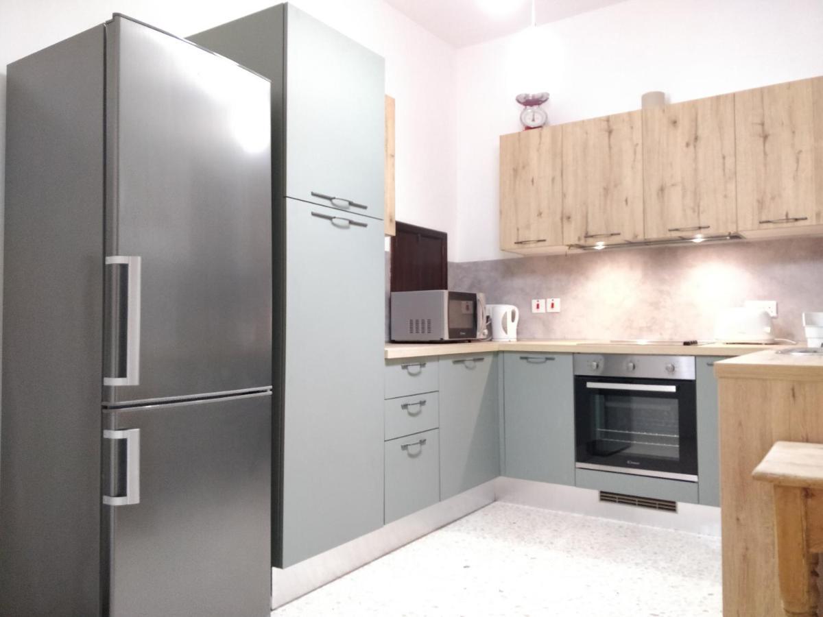 Large Apartment Close To Rocky Beach Mcre1-1 Sliema Extérieur photo