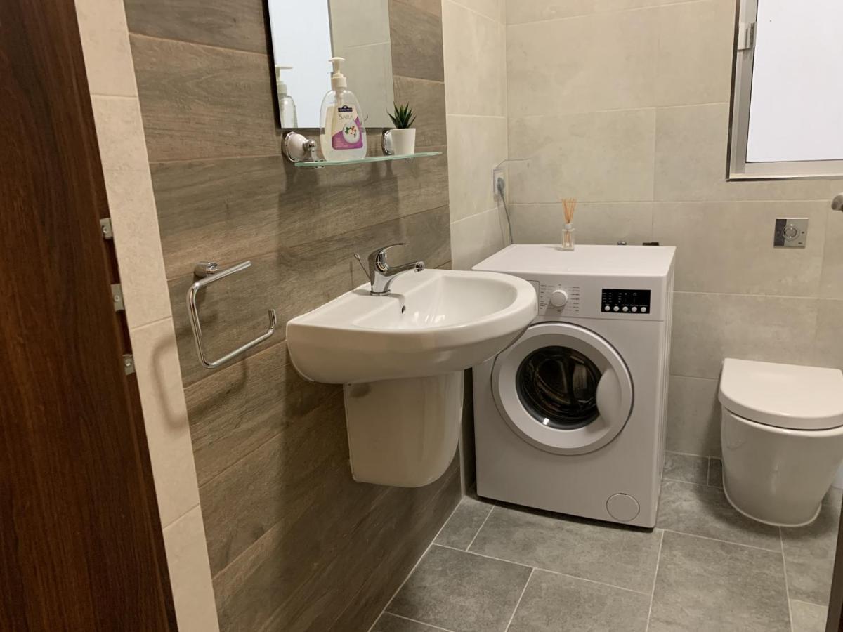 Large Apartment Close To Rocky Beach Mcre1-1 Sliema Extérieur photo